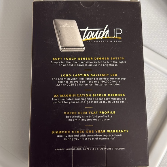 Impressions Touch Up LED Compact Mirror - Picture 2 of 4